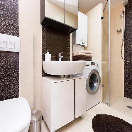 Vanilla 3, 4bdr 2bth 5min To Main Square Apartment Krakow