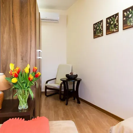 Vanilla 3, 4bdr 2bth 5min To Main Square Apartment Krakow